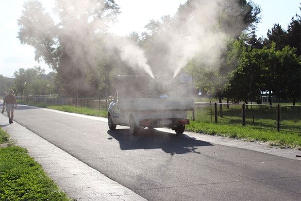 Запрашивање комараца