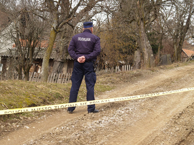 МЕШТАНИ О СЕСТРИ И БРАТУ КОЈИ СУ ПРОНАЂЕНИ МРТВИ: Живели су попут бескућника, били чудни људи, самотњаци