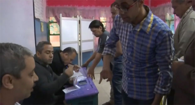  Египат: Почео референдум о изменама устава