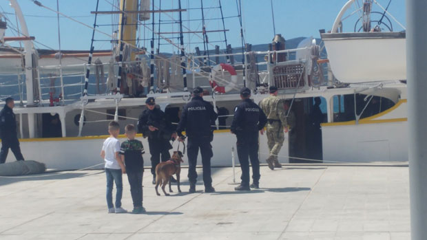 Заплена на „Јадрану“: Старији водник официр нарко-картела?