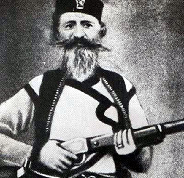 Поп Лужац јунак-витез