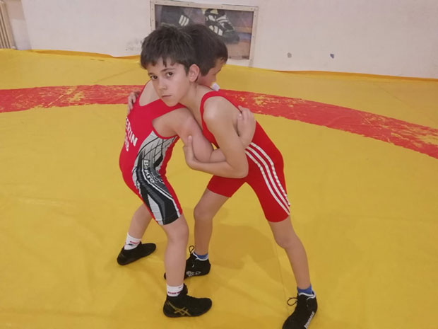 Победник са трубом шампион на струњачи