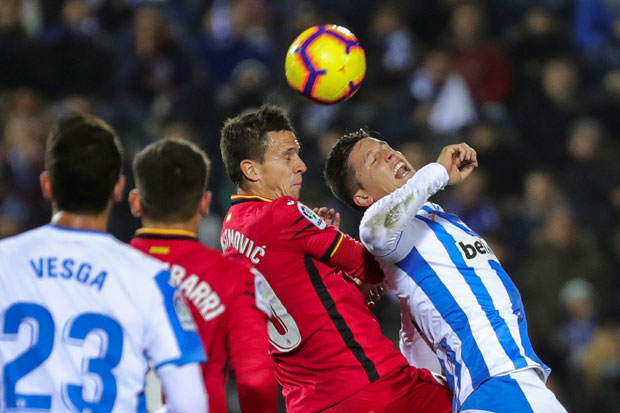 ПРИМЕРА: Максимовић близу Лиге шампиона, Бензема уништио Билбао