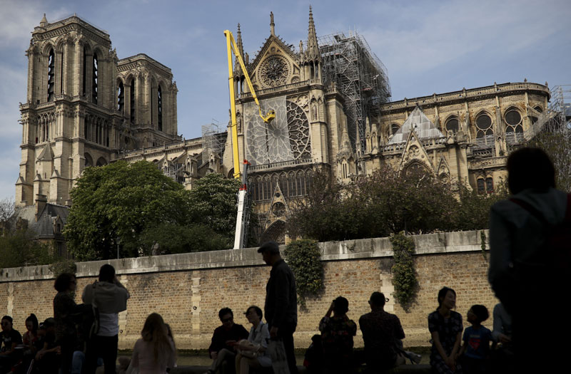 ВЛАДА СРБИЈЕ УПУТИЛА ПОМОЋ: Милион евра за обнову катедрале Нотр Дам