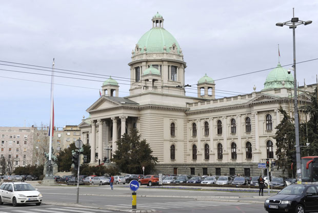 Против бојкота парламента Србије све више посланика