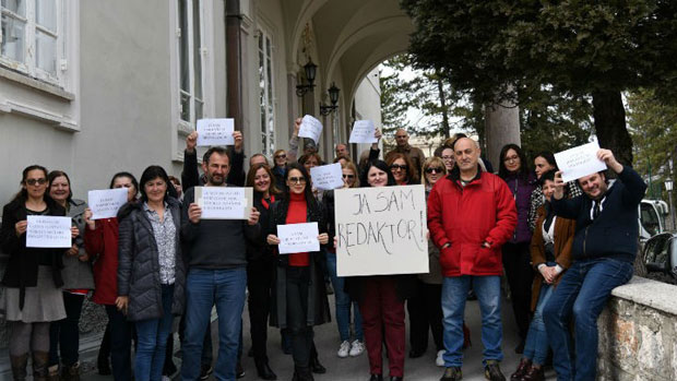 Цетиње: На библиотеку стављају катанац!