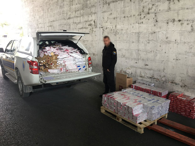 АКЦИЈА У ТРЕБИЊУ: Спречен незаконит промет цигарета (ФОТО)