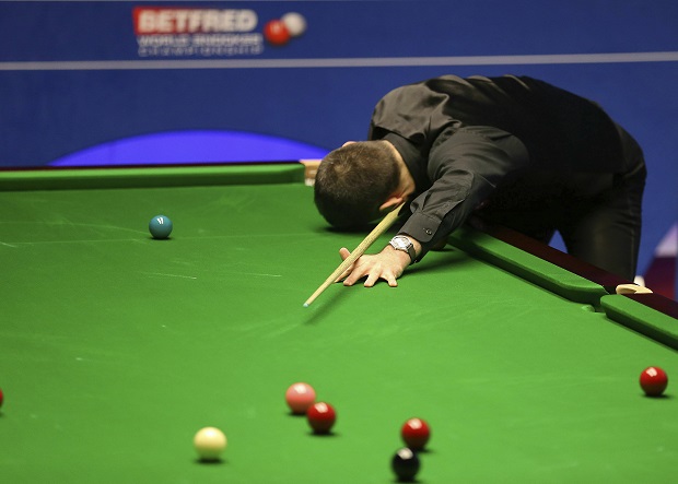 СЕНЗАЦИЈА НА СНУКЕРАШКОМ СП: Аматер избацио ОСаливена у првом колу