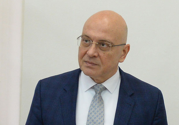 МИНИСТАР ОДГОВАРА АЈИ ЈУНГ: Не гушимо Фестивал игре