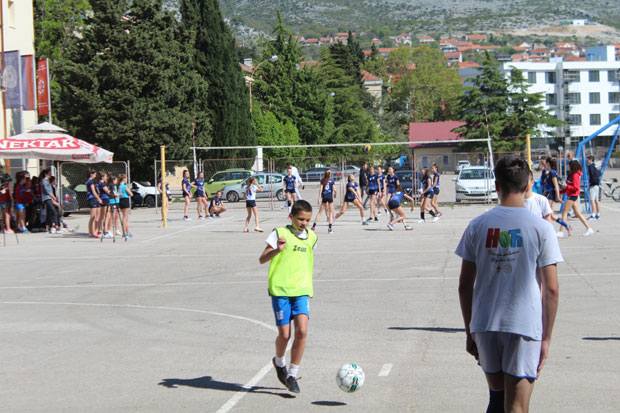 ЧИСТА ДЕСЕТКА ИЗ ХУМАНОСТИ: Трећа акција два факултета из Требиња
