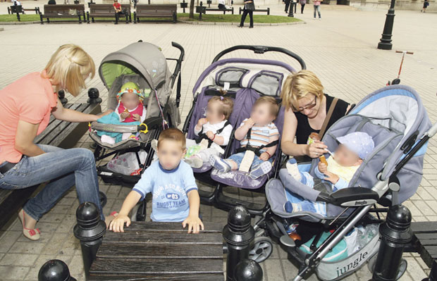 ИМА ЛИ ОГРАНИЧЕЊА У УПИСУ У ВРТИЋЕ: Пријава и док су на породиљском