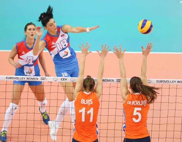 БОРБА ЗА ПЛАСМАН НА ОИ: Светске шампионке у Вроцлаву, одбојкаши у Барију