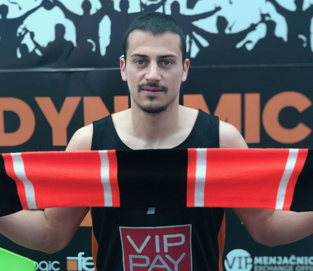 Динамик појачан Шалићем и Величковићем