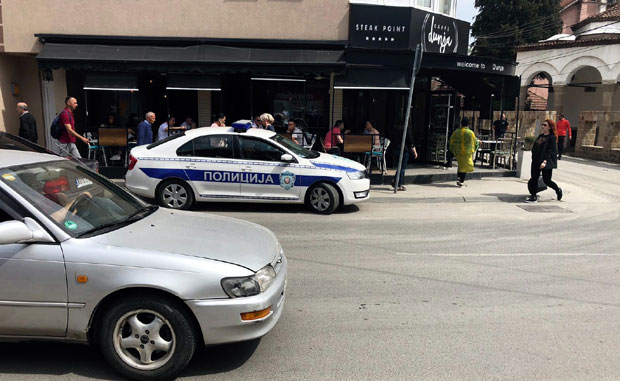 ПУЦЊАВА У НОВОМ ПАЗАРУ: Испаљено више метака у центру града, потрага за починиоцем (ФОТО)