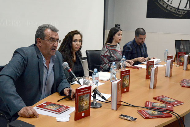 КОМЕМОРАЦИЈА ПЕСНИКУ МИКИЈУ ЈОВАНОВИЋУ: Његов лик и дело живеће вечно (ФОТО)