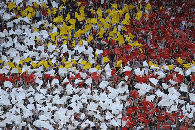 Навијачи Звезде посветили транспарент Саши Илићу