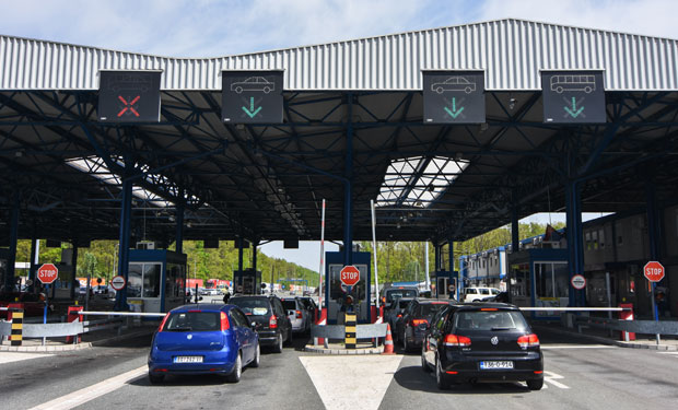 ХРВАТСКА ПОЛИЦИЈА: Билo је гужви синоћ на Бајакову, али није било жалби