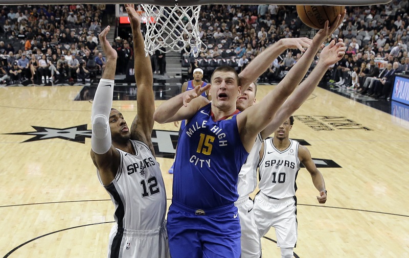 НБА: Јокићево вече рекорда није било довољно, Сан Антонио заказао седми меч