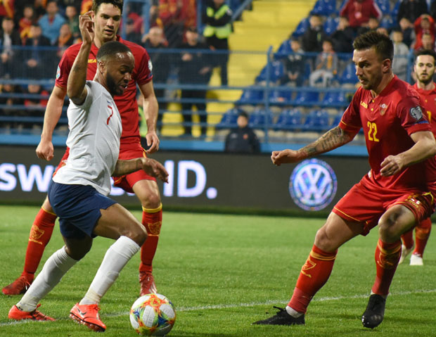 УЕФА казнила Црногорце због расизма