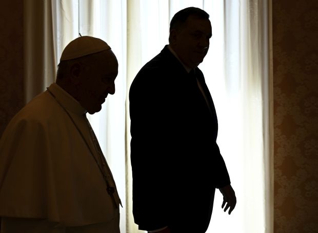 Зашто је Додик отишао да посети папу?