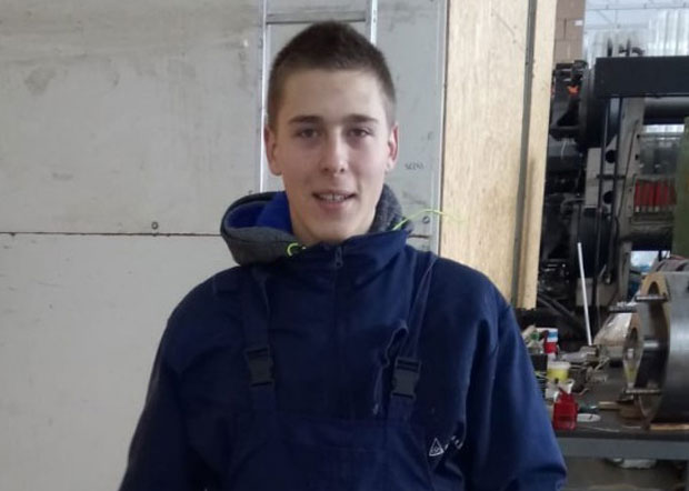 АКО СТЕ ГА ВИДЕЛИ ХИТНО ПОЗОВИТЕ ПОЛИЦИЈУ ИЛИ ПОРОДИЦУ: Нестао тинејџер (17), последњи пут виђен у Новој Пазови, после чега му се губи сваки траг