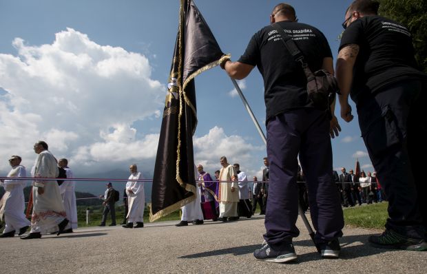 УПРКОС СНАЖНОМ ОТПОРУ ИЗ АУСТРИЈЕ: Комеморација у Блајбургу неће имати статус верског окупљањ