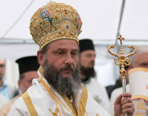 Папи дочек, а српском патријарху забрана