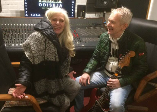 Ускоро дупли албум Маје Оџаклијевске