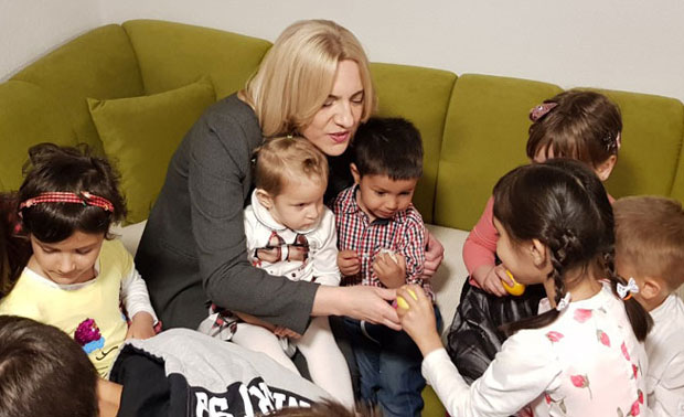 Председница РС обишла дом за деци и омладину без родитељског старања „Рада Врањешевић“ (ФОТО)