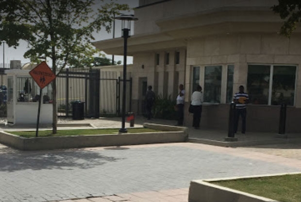 Пуцњава испред америчке амбасаде на Хаитију