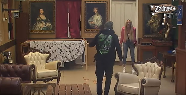 ЛУНА ХИСТЕРИСАЛА ПО ЗАДРУЗИ! Ђоганијева доживела нервни слом због Марка и Маје! Задругари нису могли да је обуздају! (ВИДЕО)