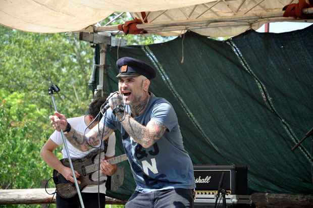 ОДРЖАНА МАЈСКА ГИТАРИЈАДА: Најбољи рок-бенд „Зној“ из Панчева