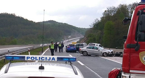 ЛАНЧАНИ СУДАР У ХРВАТСКОЈ: Погинуо Немац, 10 особа повређено