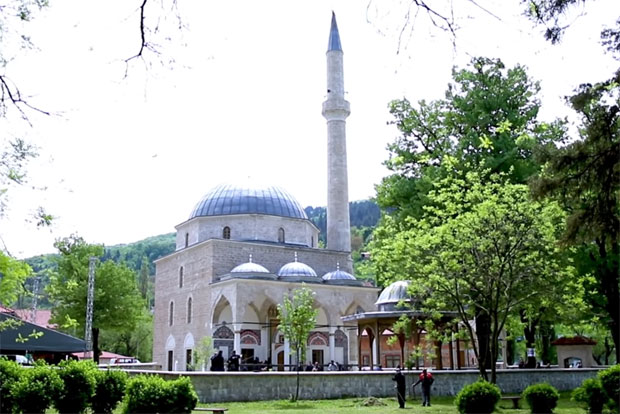  Фоча: Отворена обновљена Алаџа џамија