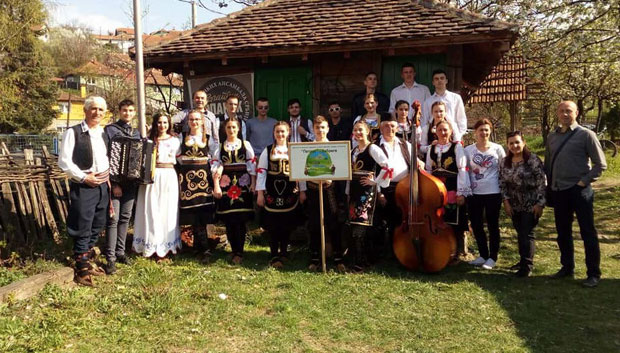 Мало село великих ентузијаста