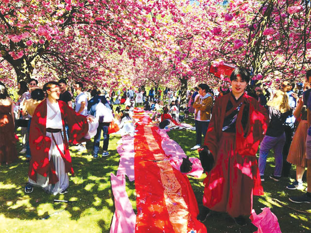 ЗАПИСИ ИЗ ПАРИЗА: Ханами