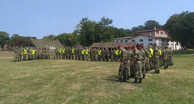 Војне вежбе на полигону „Пескови“