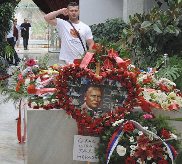 Пошта вољеном маршалу Титу