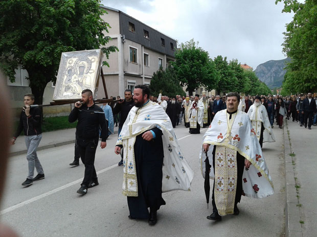 ЂУРЂЕВДАНСКА ЛИТИЈА УЛИЦАМА БЕРАНА: Нека бог чува овај град!