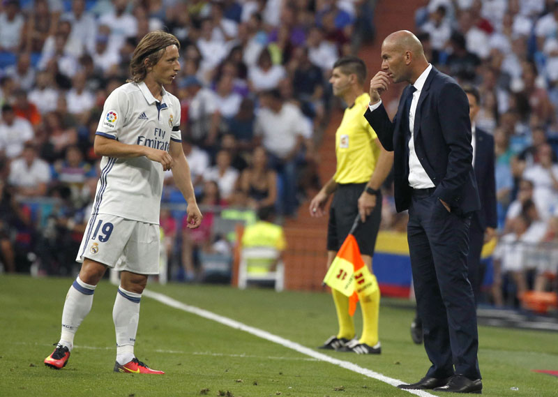 Зидан брише и Модрића!