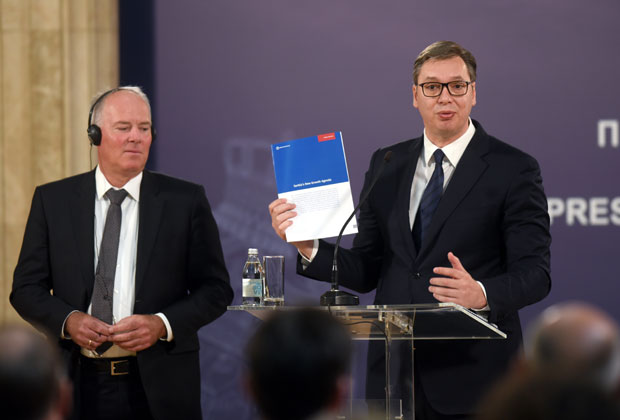 ПРЕДСЕДНИК ВУЧИЋ СА НЕМАЧКИМ ИНВЕСТИТОРОМ: MTU Aero Engines AG стиже у Србију, враћамо се на небо светске авио индустрије