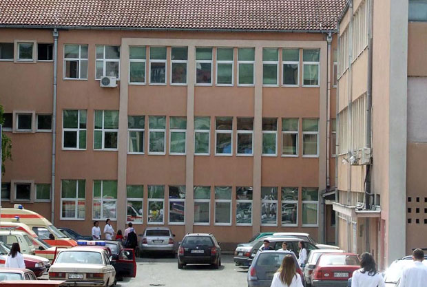 ИНВАЛИД ЛЕКАРСКОМ ГРЕШКОМ: Болница у Новом Пазару мораће да плати око 100.000 евра