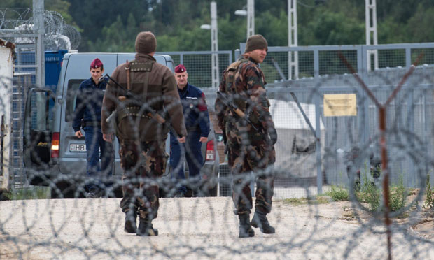 Рампа за камионџије: Затварање мађарске границе изазвало проблеме у Аустрији