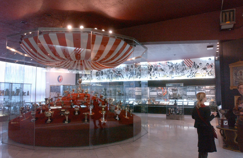 ПРАВНА КОМИСИЈА ФСС ДАЈЕ МИШЉЕЊЕ О ТРОФЕЈУ ЗВЕЗДЕ ИЗ 1946: Скупштина мери титулу