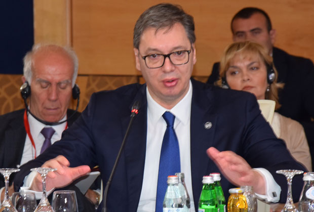 ВУЧИЋ ОТКРИО: Рекао сам Тачију Шта радиш то бре?! Могу да траже шта хоће,али - ништа од тога! Нема силе која ће натерати Србију да иде против својих интереса! (ВИДЕО)