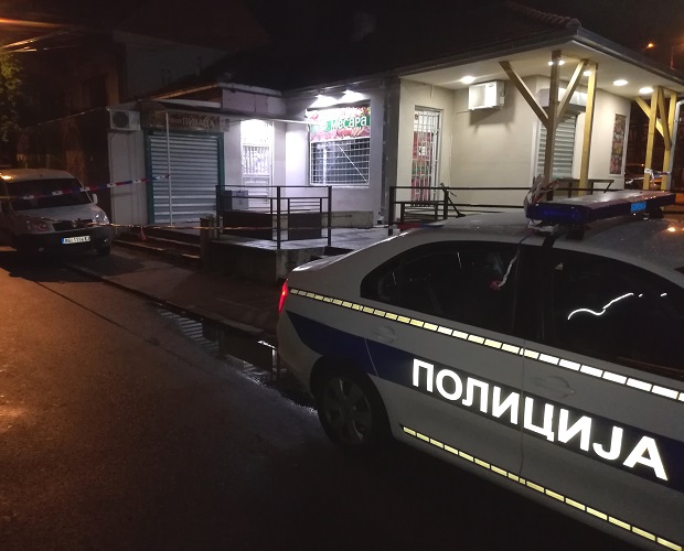 РАЗБОЈНИШТВО НА ВОЖДОВЦУ: Изболи човека због новчаника (ФОТО)