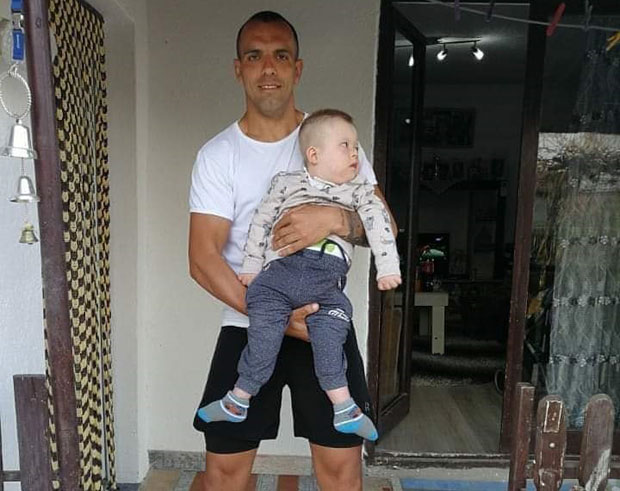 СВАКИ КОРАК ЗА НИКОЛУ: Лозничанин Александар Кикановић трчи до Хиландара