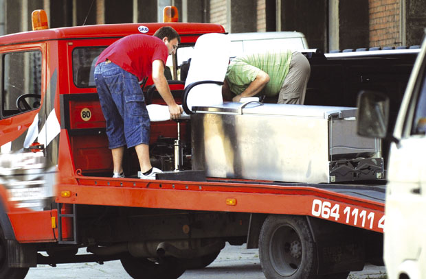 ОГРАНИЧЕЊЕ ЗА ИЗВРШИТЕЉЕ: Немa продаje станова због дугова до 5.000 €