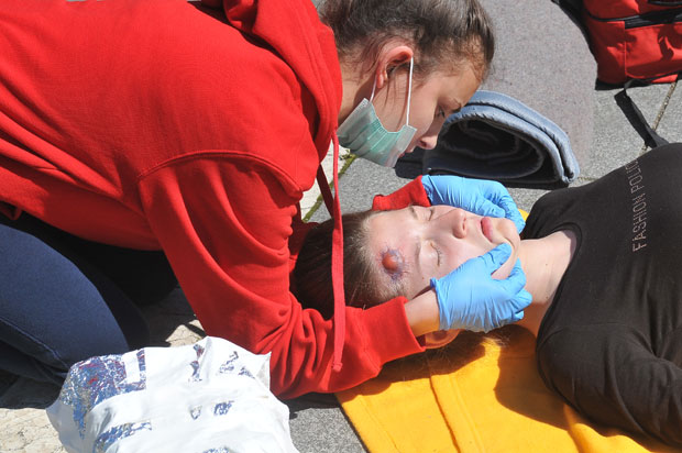 СПРЕМНИ ЗА ИЗАЗОВЕ: Републичко такмичење медицинских школа из прве помоћи