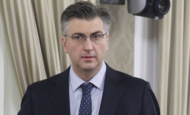 Пленковић: Треба одржати комеморацију у Блајбургу